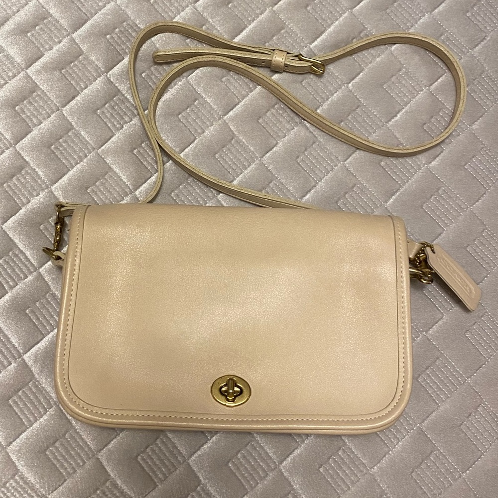 Cream Leather Vintage COACH Bag